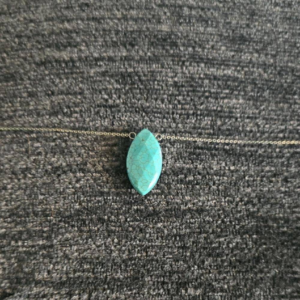 Elegant Turquoise Pendant Necklace
